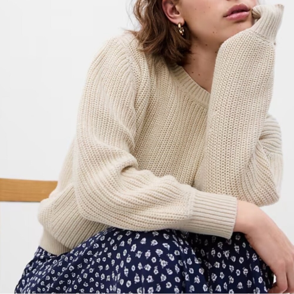 gap tan knit crewneck sweater